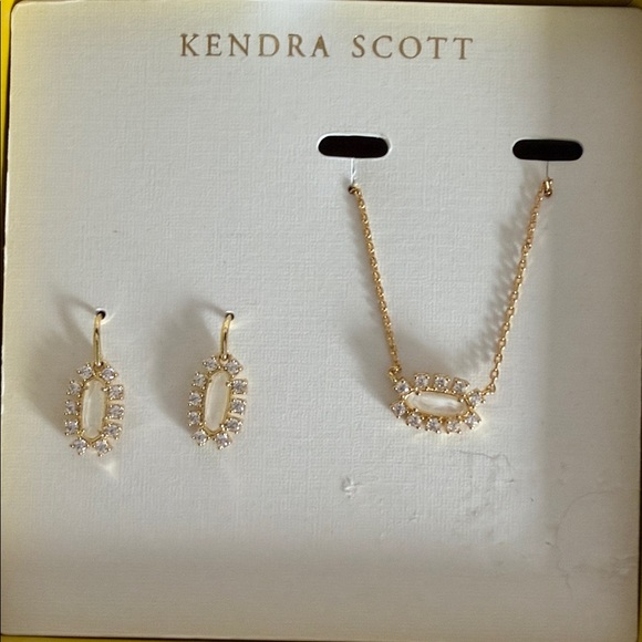 Kendra Scott Jewelry - Kendra Scott Gold Oval Crystal Drop Earrings